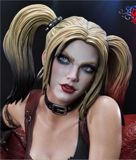 Batman-Arkham-City-Harley-Quinn-Deluxe-Version