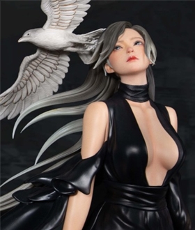 Waiting under the Holy Temple