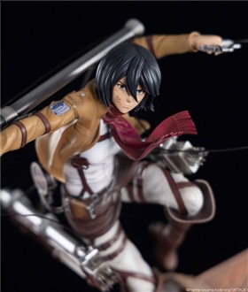 Shingeki no Kyojin - Mikasa vs Armored Titan 1/6 Diorama