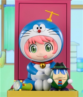 Anya cos Doraemon