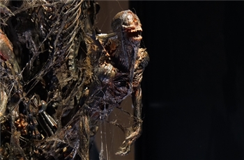 พาชมบูธ Kiyodo ที่นำผลงาน Godzilla และ Ultraman มาจัดแสดงในงาน Wonder Festival 2017